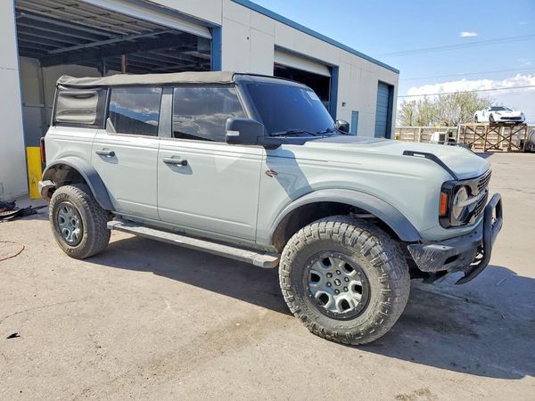 2022 FORD BRONCO