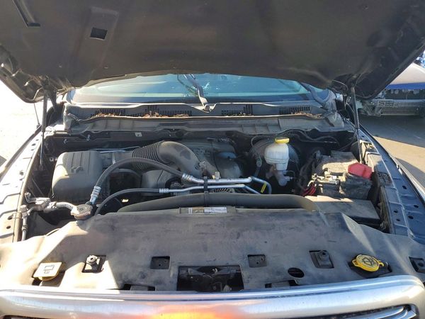 2018 RAM 1500 Longhorn — Engine bay