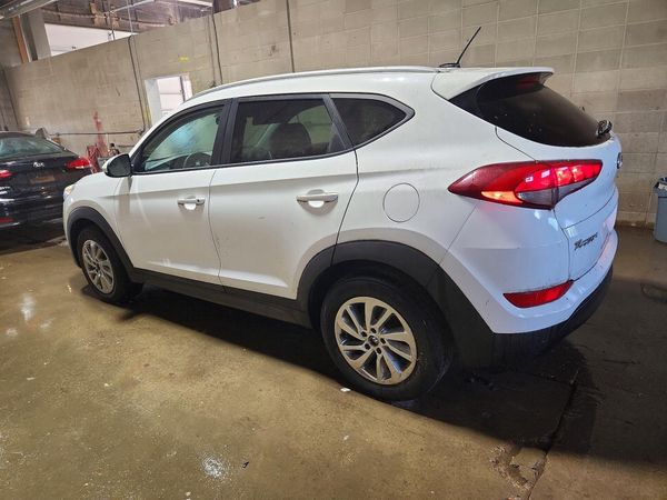 2016 HYUNDAI TUCSON