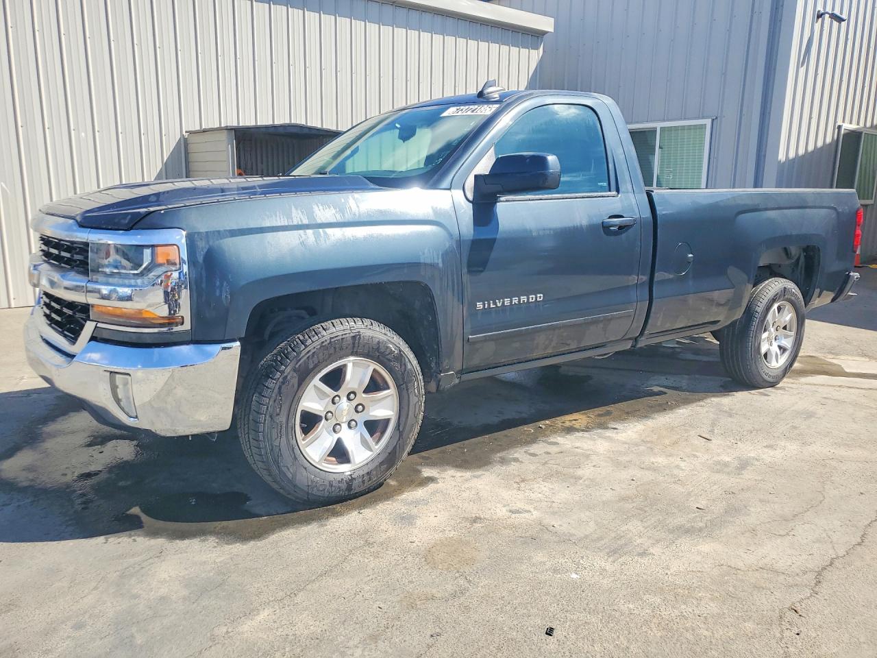 2017 CHEVROLET SILVERADO LT