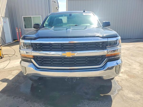 2017 CHEVROLET SILVERADO LT