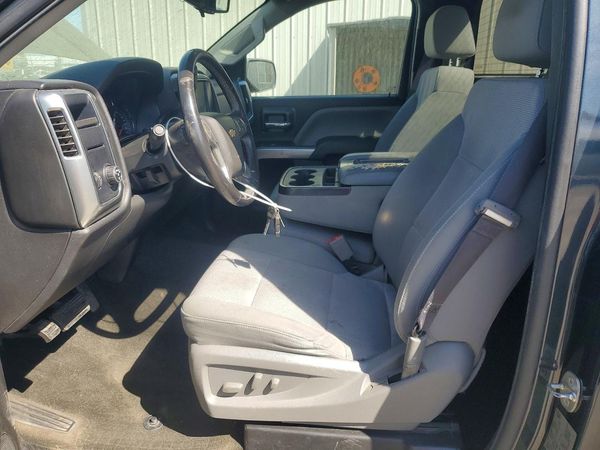 2017 CHEVROLET SILVERADO LT