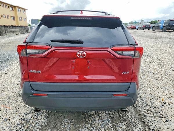 2022 TOYOTA RAV4 XLE — DIRR