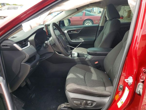 2022 TOYOTA RAV4 XLE — DENT