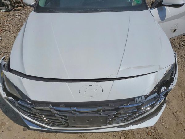 2021 HYUNDAI ELANTRA Limited