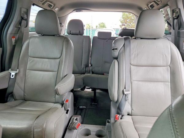 2017 TOYOTA SIENNA