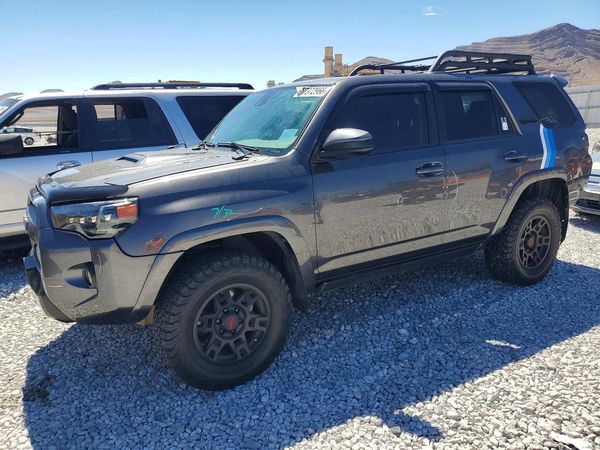 2020 TOYOTA 4RUNNER