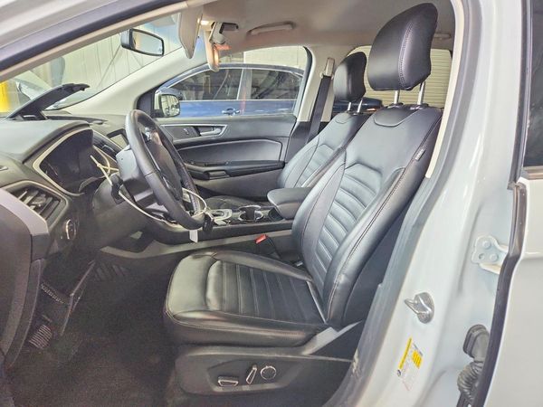 2017 FORD EDGE SEL — DENT