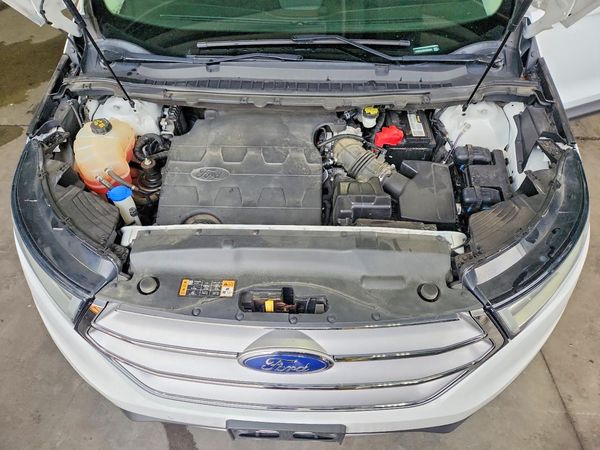 2017 FORD EDGE SEL — Engine bay