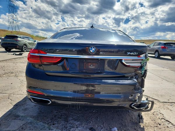 2016 BMW 740