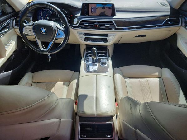 2016 BMW 740