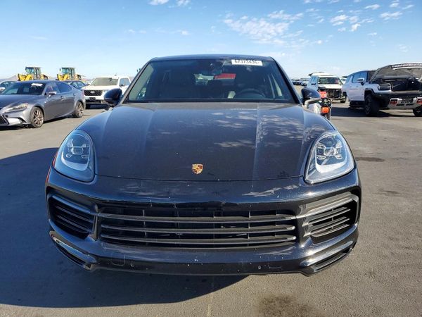 2021 PORSCHE CAYENNE Coupe — DIRF