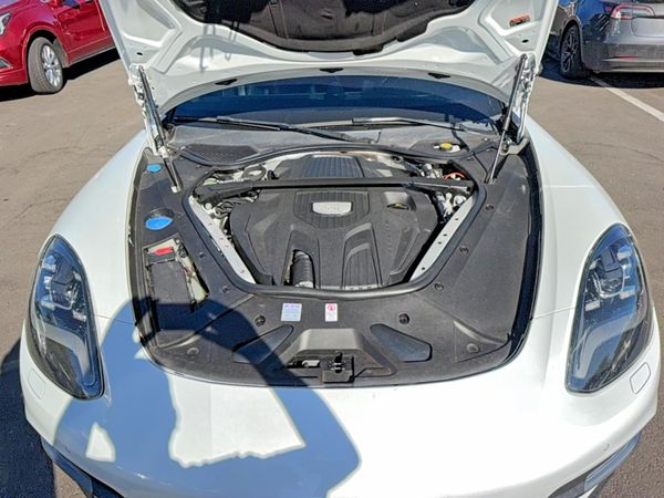 2017 PORSCHE PANAMERA Base (2WD), 4 (4WD)