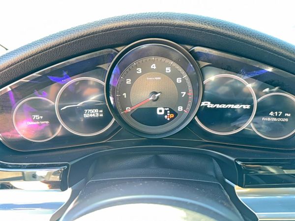 2017 PORSCHE PANAMERA Base (2WD), 4 (4WD)