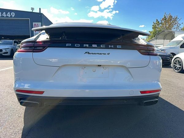 2017 PORSCHE PANAMERA Base (2WD), 4 (4WD)