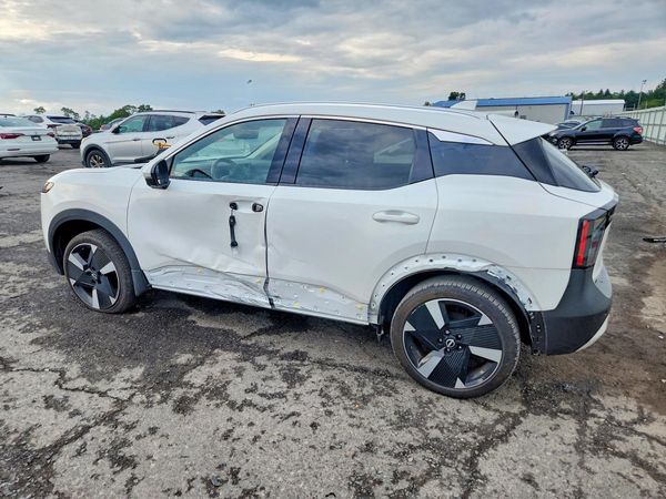 2025 NISSAN KICKS