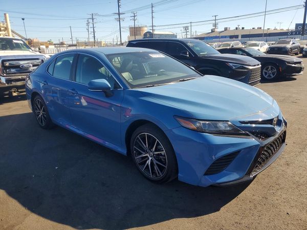 2023 TOYOTA CAMRY SE — Passenger 3/4