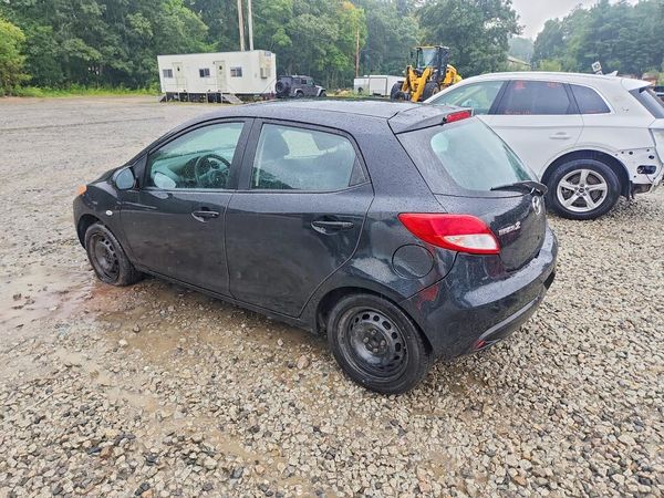 2014 MAZDA MAZDA2
