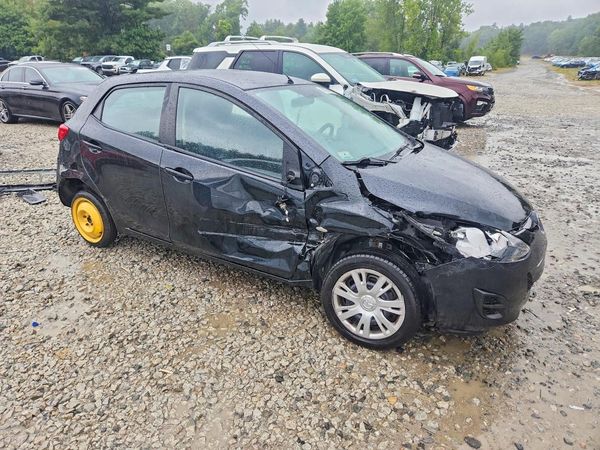 2014 MAZDA MAZDA2