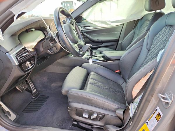 2022 BMW 5 SERIES 530xe — DENT