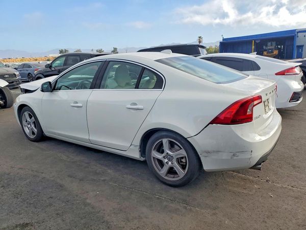 2013 VOLVO S60