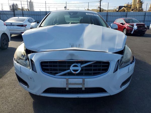 2013 VOLVO S60