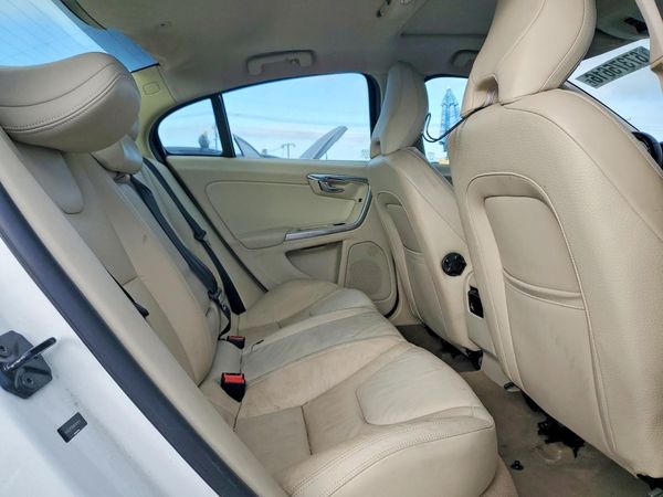 2013 VOLVO S60