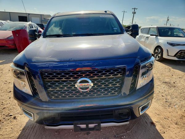 2018 NISSAN TITAN