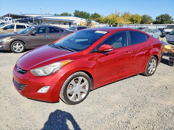 2013 HYUNDAI ELANTRA