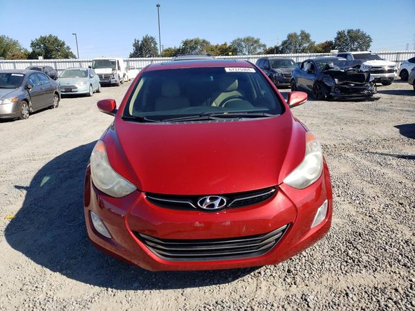 2013 HYUNDAI ELANTRA