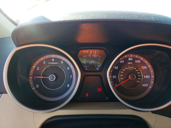 2013 HYUNDAI ELANTRA