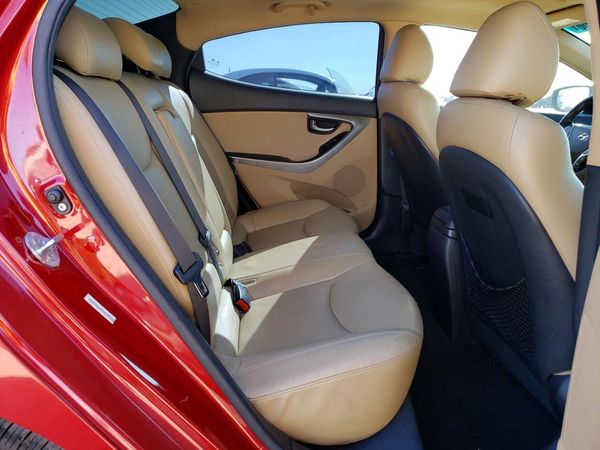 2013 HYUNDAI ELANTRA