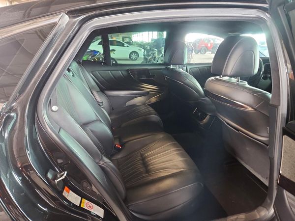 2018 LEXUS LS