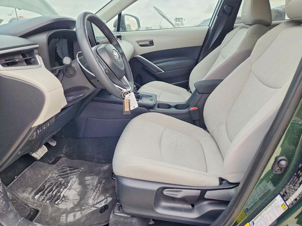 2026 TOYOTA COROLLA CROSS LE