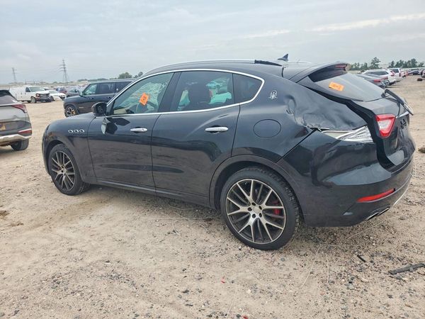 2017 MASERATI LEVANTE