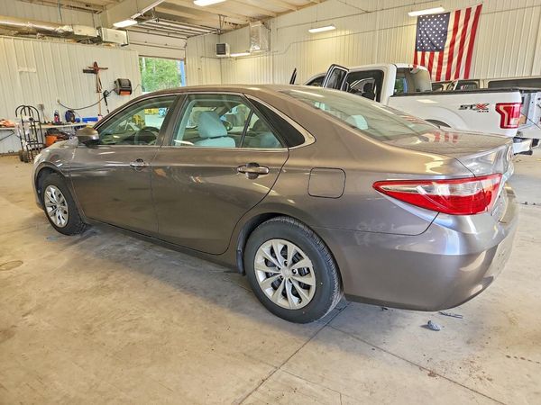 2016 TOYOTA CAMRY