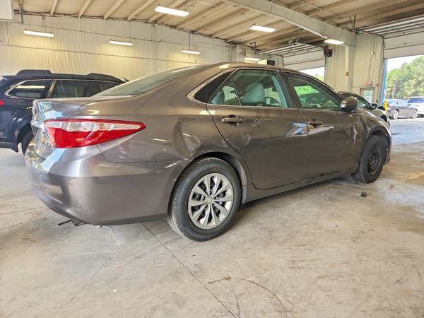 2016 TOYOTA CAMRY