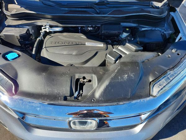 2019 HONDA PILOT EX — Engine bay