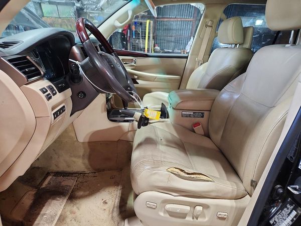 2014 LEXUS LX 570