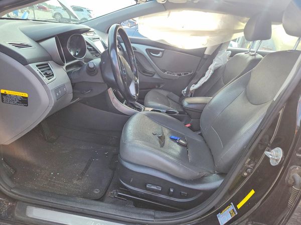 2014 HYUNDAI ELANTRA GLS (Middle)