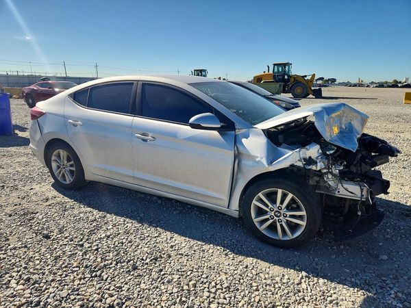 2019 HYUNDAI ELANTRA SE — Passenger 3/4
