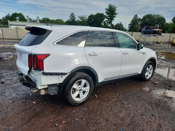 2021 KIA SORENTO