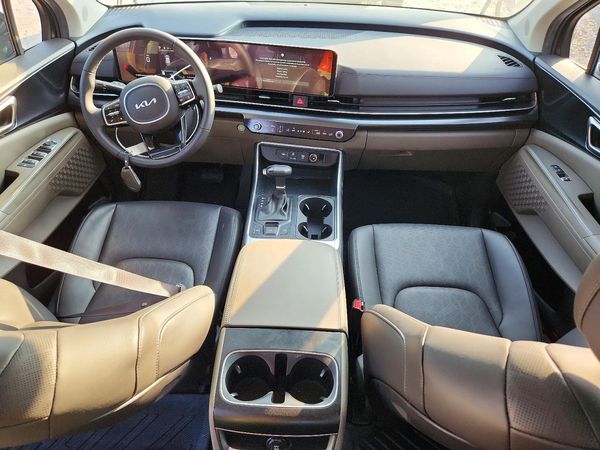 2025 KIA CARNIVAL