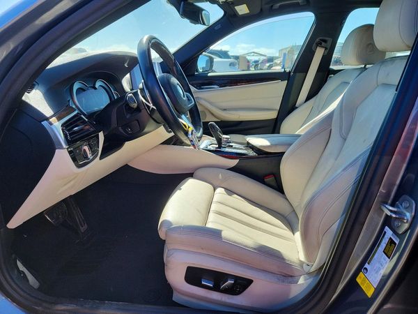 2019 BMW 530