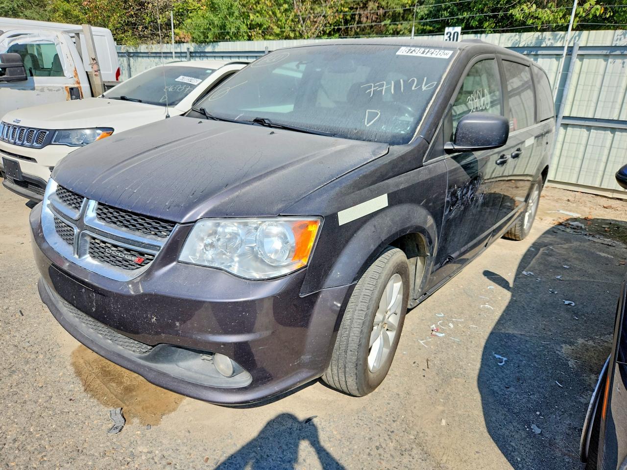 2019 DODGE GRAND CARAVAN SXT — Front 3/4