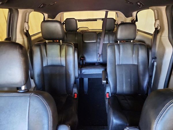 2019 DODGE GRAND CARAVAN SXT — SUVN