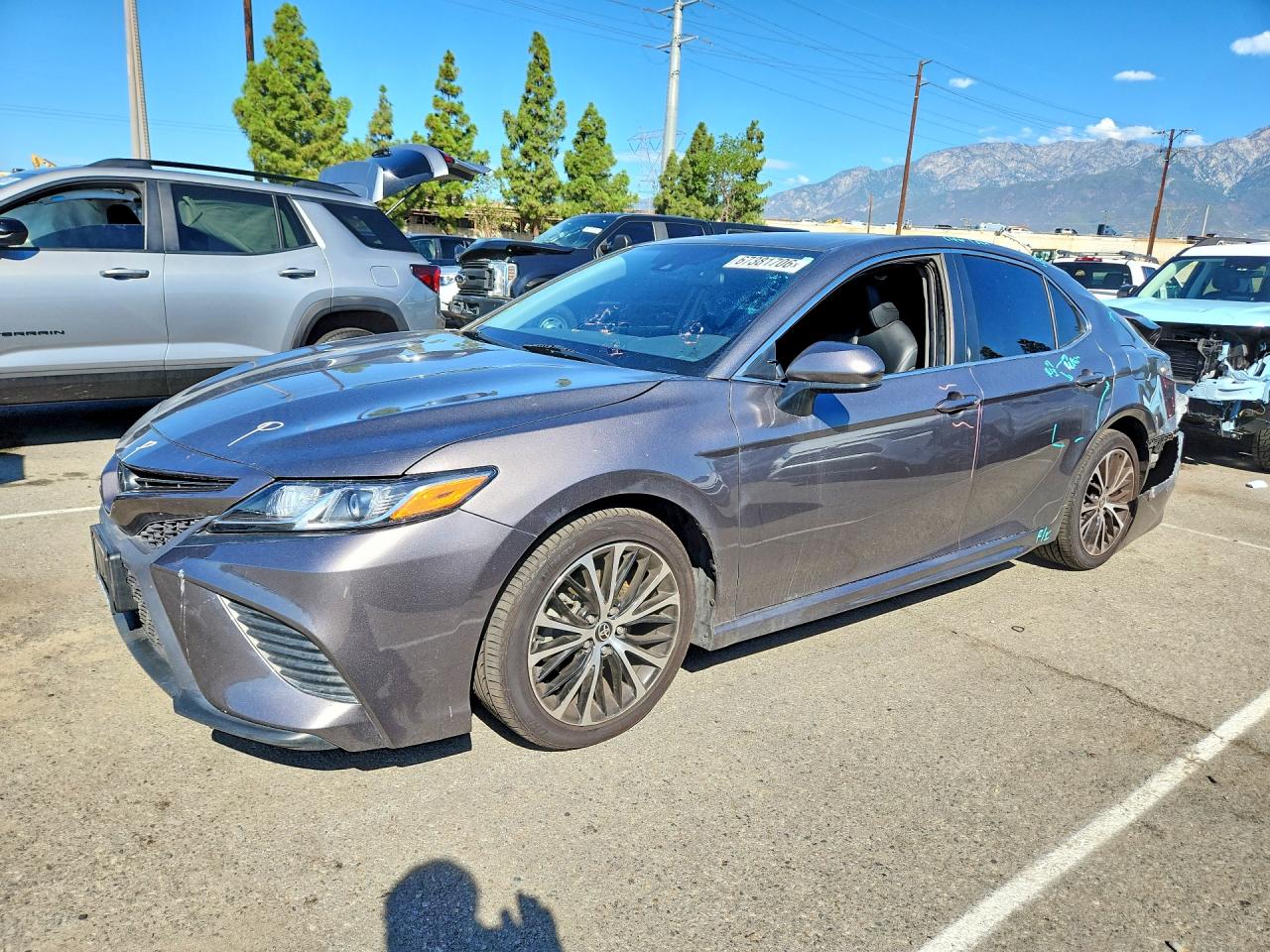 2020 TOYOTA CAMRY SE