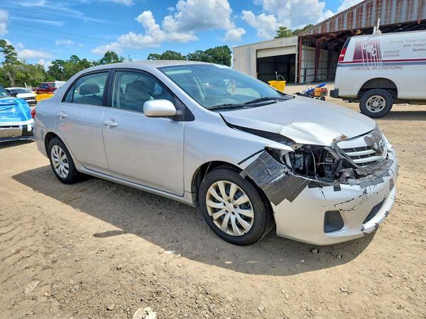 2013 TOYOTA COROLLA