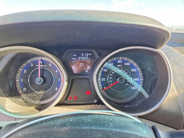 2013 HYUNDAI ELANTRA
