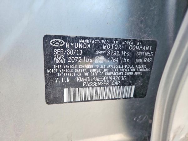 2013 HYUNDAI ELANTRA